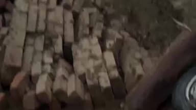 चकरनगर: आफत बनकर आया तूफान, कई विशालकाय वृक्ष धराशाही, किसी की छत तो किसी की दीवार गिरी, कई जगह टीनें पतंग बनी, चारों तरफ तबाही