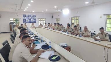 पुलिस अधीक्षक श्री रामजी श्रीवास्तव ने पुलिस कंट्रोल रूम में जिले के विभिन्न लंबित प्रकरणों एवं पुलिस कार्यों की विस्तृत...