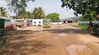 பாலக்கோடு: மகளிர் விடியில் பேருந்து நிறுத்தாத சென்ற விவகார ஏழு கிலோமீட்டர் தொலைத்து சென்று வாக்குவாதம்