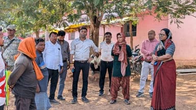 दूरस्थ आदिवासी अंचल मदनवाड़ा पहुंचीं कलेक्टर श्रीमती तुलिका प्रजापति ने विकास कार्यों का किया निरीक्षण।
- प्रधानमंत्री...