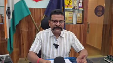 जशपुर: 5 आरक्षकों पर निलंबन की कार्रवाई, डॉ उमेद सिंह ने दी जानकारी