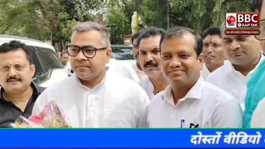 4 दिशा निर्देशों का अनुपालन नहीं करने पर सांसद ने अधिकारियों को लगाई -फटकार सड़क सुरक्षा सप्ताह की बैठक में ब्लैक स्पाट ...
