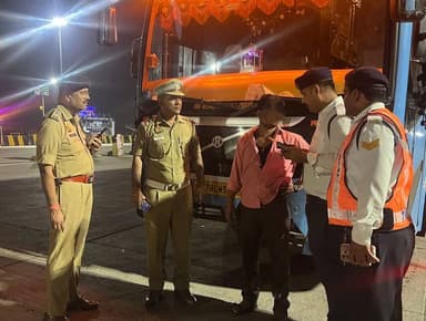 #Kanpurdehatpolice पुलिस अधीक्षक @shraddha_pn के निर्देशन में क्षेत्राधिकारी यातायात द्वारा पुलिस बल के साथ मोडिफाइड साइ...