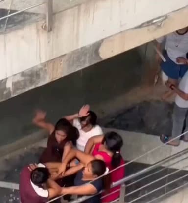 भिवाड़ी: रॉयल प्लाजा स्पा के बाहर युवक की पिटाई का वीडियो वायरल, 3 युवतियां करती दिखीं मारपीट
वीडियो सामने आते ही व्यापा...