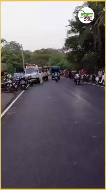 धडक देऊन चालक फरार दापोली-खेड मार्गावर भीषण अपघात महिलेचा जागीच मृत्यू #khed #accident #dapoli