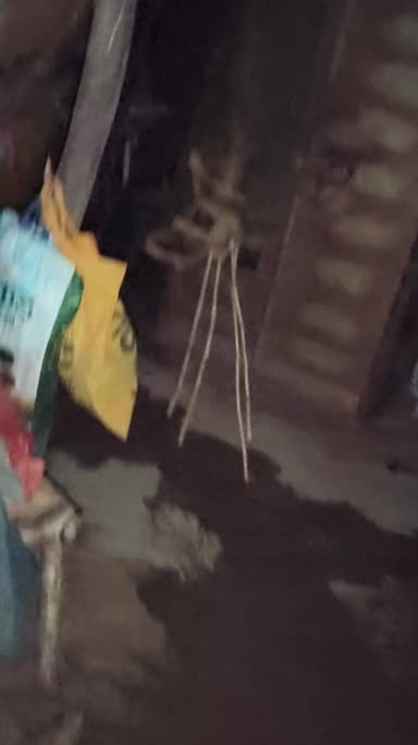 koi serkar garibo pe bhi dhyan degi ki nahi