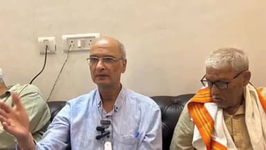 निज़ामाबाद: तहबरपुर स्थित विद्यालय प्रबंधन पर डॉ. राज नारायण राय ने उठाए सवाल, उच्चस्तरीय जांच की मांग की