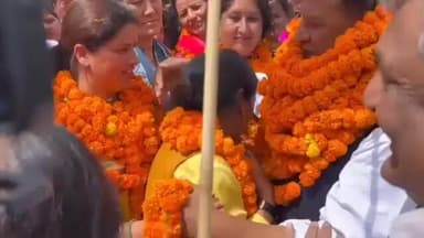 सोलन नगर निगम चुनाव में हार के बाद भावुक हुईं वरिष्ठ पार्षद मीरा आनंद। भाजपा प्रदेश अध्यक्ष Rajeev Bindal से मिलते ही छल...