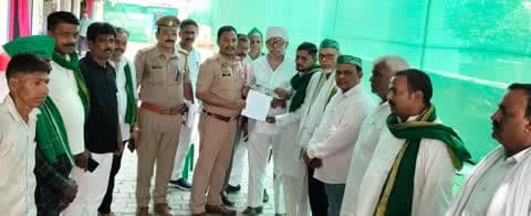 @लखनऊ: बढ़ती महंगाई एवं आवश्यक वस्तुओं की कालाबाजारी पर रोक लगाने की माँग।
Lucknow: Demand to curb rising inflation and the black marketing of essential commodities.
#भारतीय_किसान_संगठन