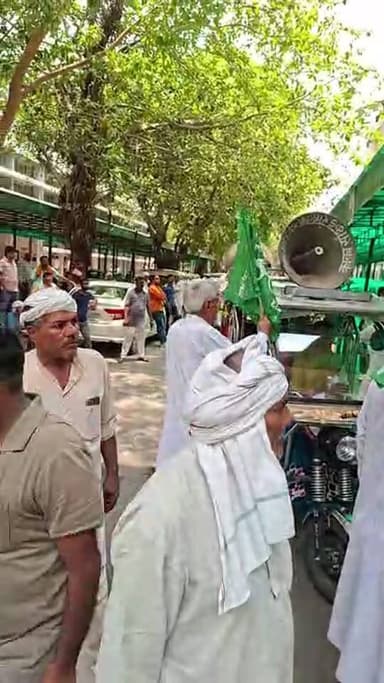 डीसी को ज्ञापन देने की जिद्द,इनेलो का जोरदार प्रदर्शन