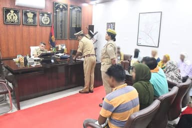 #एसपी_रामपुर द्वारा पुलिस कार्यालय पर जनसुनवाई कर फरियादियों की समस्याओं/शिकायतों को सुना गया, जनसुनवाई के दौरान प्राप्त...