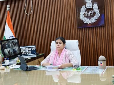 .#SP_ABN @prachiIPS द्वारा कार्यालय में जनसुनवाई की जा रही है। आमजन की समस्याओं को गंभीरता से सुनते हुए उनके समयबद्ध एवं...