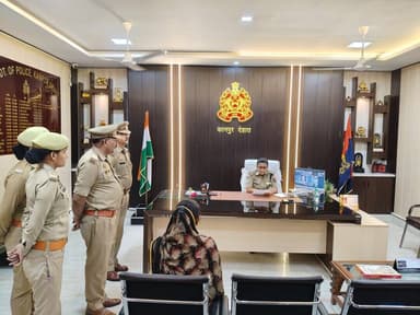 पुलिस अधीक्षक @shraddha_pn, अपर पुलिस अधीक्षक एवं क्षेत्राधिकारीगण द्वारा अपने-अपने कार्यालय में "जनसुनवाई" कर फरियादियो...