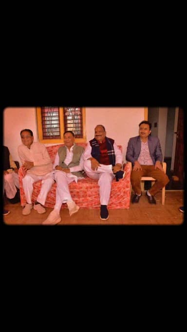 मेरे बेटे अभिषेक को जन्मदिन की ढेर सारी हार्दिक शुभकामनाएं बधाई