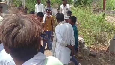 ललितपुर: राजघाट रोड पर दो मोटरसाइकिलों के बीच हुई भीषण भिड़ंत, एक की हालत गंभीर, इलाज के लिए भेजा गया मेडिकल कॉलेज
