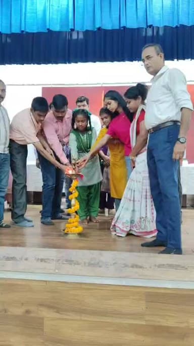 दैनिक भास्कर मेधावी छात्र सम्मान समारोह