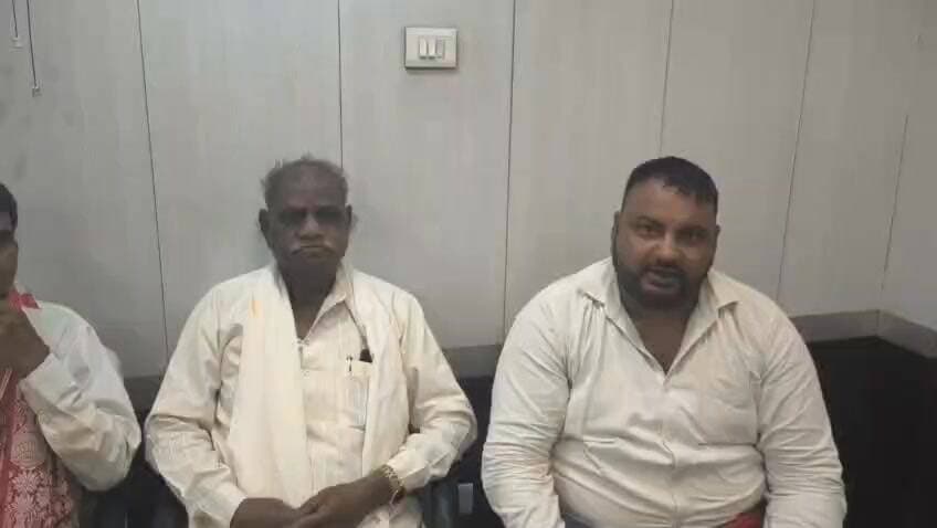 लो भाइयों अब तो लड़ाई बंद करो!
सभी जिलेवासी आपस में प्रेम और सौहाद्र के साथ रहें।
#श्योपुर #sheopur #चंबलटीवी #Jansampa...
