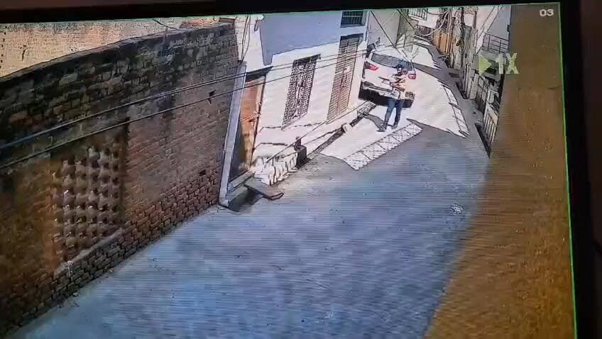फिरोजाबाद में सनक में देवर बना है#वान- मा#सूम बच्चे के सात बड़ी घटना को दिया अंजाम,देखें CCTV फुटेज..
#everyoneシ゚
#follo...