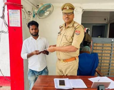 थाना #फेफना जनपद #बलिया #पुलिस द्वारा 02 अदद गुम हुए मोबाइल फोन को किया बरामद
बरामद #मोबाइल फोन को सम्बन्धित मोबाइल स्व...