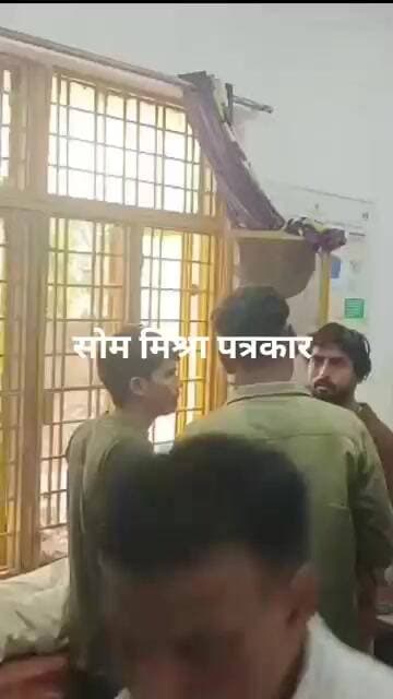 ई-रिक्शा में निकली की लोहे की रॉड लगने से युवक गंभीर घायल, झांसी मेडिकल कॉलेज रेफर