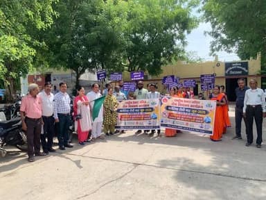 मलेरिया निरोधक माह “जून 2026” के शुभारंभ अवसर पर स्वास्थ्य विभाग एवं मलेरिया विभाग द्वारा आज सुबह मुख्य चिकित्सा एवं स्व...