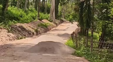 ডিফু: আৰ আই ডি এফৰ অন্তৰ্গত হাভাৰপি পৰ্যটন কমপ্লেক্স হৈ অন বেই গাওঁত পথটোৰ অব্যাহত উন্নিত কৰাৰ স্থান পৰিদৰ্শন কৰে ই এম য়ে