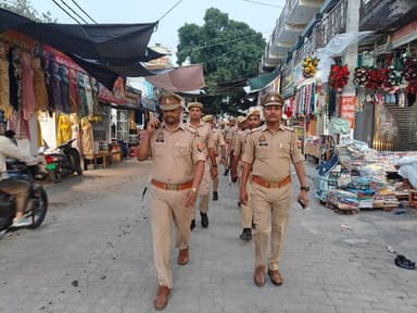 #एसपी_रामपुर के निर्देशन में थाना स्वार #RampurPolice द्वारा अपराध नियन्त्रण, कानून/शान्ति व्यवस्था तथा जनमानस में सुरक्...