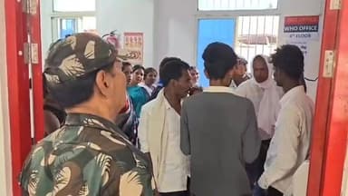 औरंगाबाद सदर अस्पताल का लिफ्ट आज फिर खराब, 20 मिनट तक फंसे रहे लोग – कभी भी हो सकता है बड़ा हादसा।
औरंगाबाद सदर अस्पताल...