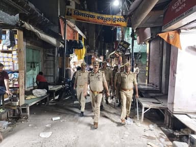 #SPHts के निर्देशन मे जनपद में शान्ति, सुरक्षा व कानून व्यवस्था को सुदृढ बनाये रखने हेतु थाना सिकन्द्राराऊ पुलिस द्वार...