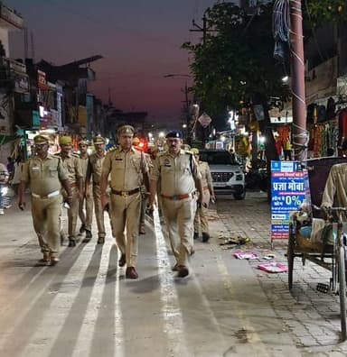अपर पुलिस अधीक्षक श्री चंद्रकेश सिंह द्वारा शांति एवं कानून व्यवस्था बनाए रखने हेतु थाना को0 भिनगा क्षेत्र अंतर्गत कस्बा...