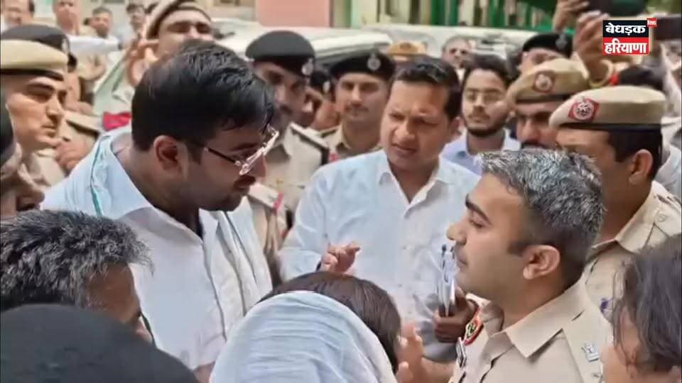 #अर्जुन_चौटाला की रोहतक में DC ओर SP से बहस|| आज इनैलो कर रही थी मंहगाई के खिलाफ प्रदर्शन #रोहतक