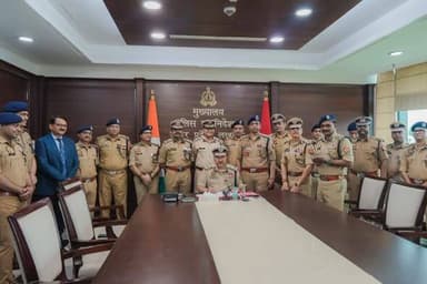 श्री राजीव कृष्ण जी ने आज पुलिस मुख्यालय, लखनऊ में #Uppolice के पुलिस महानिदेशक पद का कार्यभार ग्रहण किया।
इस अवसर पर उ...
