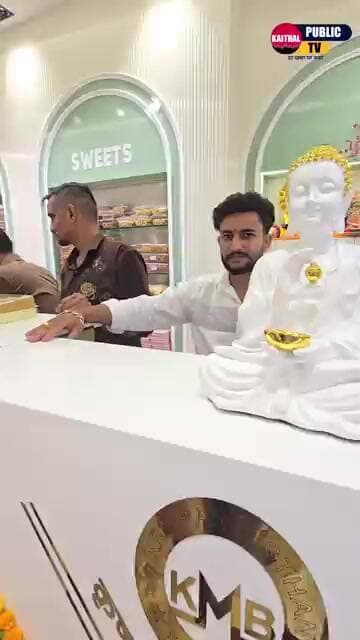 कृष्ण हलवाई घेवर-फिरनी वाले.. अब नए अंदाज में.. #kaithal मेन बाजार kaithal.. #viralreels #fbreels