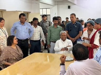 प्रभारी मंत्री ने डॉ. भीमराव अंबेडकर आवासीय विद्यालय, गोंदापुर का किया निरीक्षण ।
माननीय मंत्री, लघु जल संसाधन विभाग, ब...