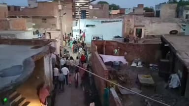 #अलीगढ़ के थाना रोरावर इलाके के तालसपुर गांव में आपसी झगड़े में जमकर चले लाठी डंडे और हुआ पथराव,