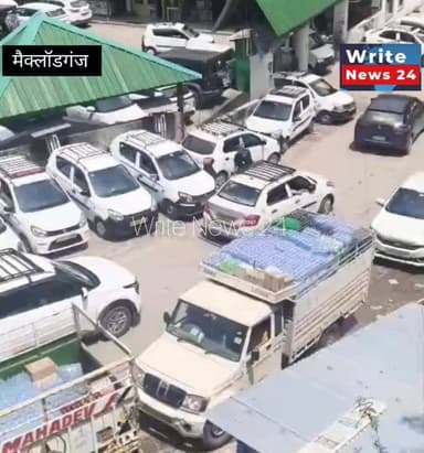 मैक्लॉडगंज में ट्रैफिक जाम और बेतरतीब पार्किंग से 45 मिनट तक एक एंबुलेंस फंसी रही ।
#dharmshala #himachalpradesh #meclod...