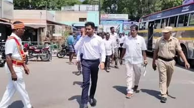நாமக்கல்: பழைய பேருந்து நிலையத்திற்குள் திடீரென சென்று மாவட்ட ஆட்சித்தலைவர் மதுபாலன் ஆய்வு செய்தார்