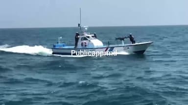 இராமநாதபுரம்: தமிழகத்திலிருந்து இலங்கைக்கு சட்ட விரோதமாக படகு மூலம் சென்ற 06 அகதிகள் இலங்கை கடற்படையினரால் கைது: