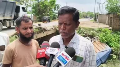 শিলচর: কাটিগড়ার করচূড়ায় সেতুর রেলিং ভেঙ্গে লরি সেতুর নীচের পড়ার বিবরণ দেন স্থানীয়রা