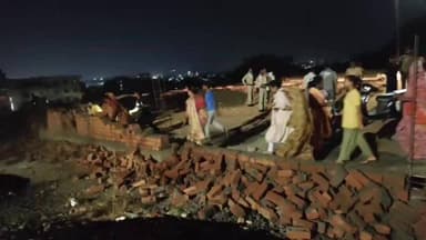जबलपुर: ग्वारीघाट में बिल्डरों की दबंगई, 150 परिवारों का रास्ता रोका, एसपी दफ्तर पहुंचीं महिलाएं