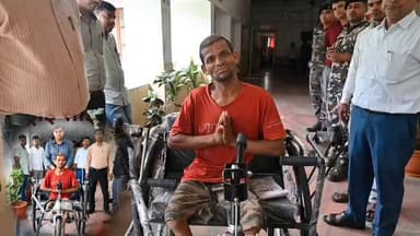 आपकी छोटी छोटी पहल भी किसी को बड़ी खुशियों की सौगात दे जाती है, जनता दरबार में पहुंचे दिव्यांग को मिली ट्राई साइकिल,दिव्यांग ने कहा धन्यवाद डीसी सर