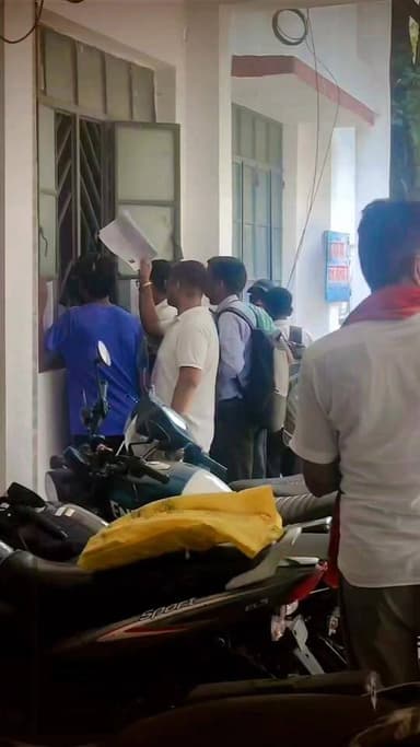 ये रोजगार नहीं बुझती रोशनी में उम्मीद की लौ है, देवघर में चल रही है है आस्था वाली भर्ती