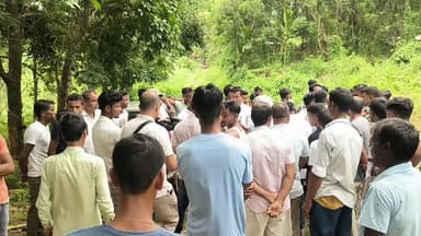 বালিজানা: আগিয়াৰ পাহাৰকাটাত খিলঞ্জীয়াৰ ভূমিত জিলা প্ৰশাসনে ফলক স্থাপন কৰাৰ পিছতে সৃষ্টি হয় ব্যাপক চাঞ্চল্য