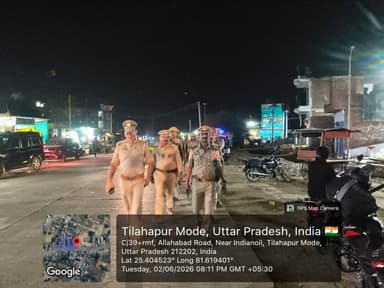 जनपद में शांति एवं कानून व्यवस्था को सुदृढ़ बनाए रखने हेतु #SP_कौशाम्बी के निर्देशन में थाना पिपरी पुलिस टीम द्वारा भीड़भाड़ एवं मिश्रित आबादी वाले क्षेत्र में पैदल गस्त की गई तथा आमजनमानस को भयमुक्त माहौल के लिए आश्वस्त किया गया। #UPPolice #kaushambipolice https://t.co/rs2mVw3qDk