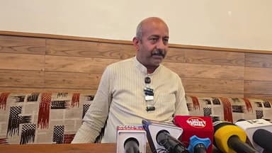 धर्मशाला: सेंट्रल यूनिवर्सिटी पर बड़ी अपडेट जानकारी दे रहे समाजसेवी अतुल भारद्वाज, देखें लाइव ।
#himachalpradesh #dharmshala #meclodganj #kangra #centraluniversity #HighCourt #followers #highlights