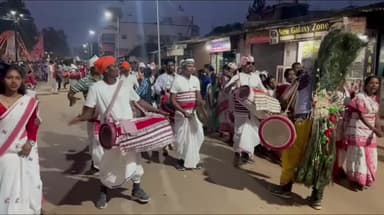जशपुर: डीलिस्टिंग आंदोलन को राष्ट्रीय मंच तक पहुंचाने वाले गणेश राम भगत का जशपुर में ऐतिहासिक स्वागत, ढोल-नगाड़ों के साथ