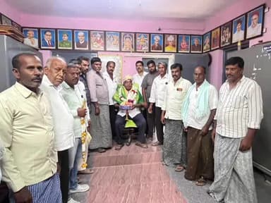 ನಿವೃತ್ತ ಪಿಡಿಓ ಗೌಸ್ ಪೀರ್ ಅವರಿಗೆ ತಾಲೂಕಿನ ಗ್ರಾಮ ಪಂಚಾಯತಿ ಕಚೇರಿಯಲ್ಲಿ ಭಾವಪೂರ್ಣ ಬೀಳ್ಕೊಡಿಗೆ..!