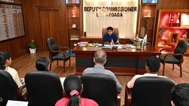 लोहरदगा में 450 छात्राओं के नामांकन पर लगी मुहर, उपायुक्त की अध्यक्षता में समिति ने लिया फैसला