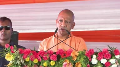 गोमाता पर बड़ा बयान! राष्ट्रमाता घोषित करने की जरूरत नहीं” बयान से छिड़ी नई बहस
#Gomata #CowProtection #Politics #PoliticalStatement #BreakingNews #TrendingNews #HindiNews #IndiaNews #ViralStatement #CurrentAffairs #LatestNews #PoliticalNews #Debate #NewsUpdate #ViralVideo