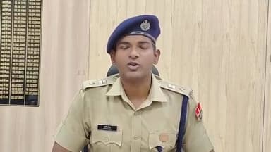 नो फेवर तीखे तेवर यही हे बारां पुलिस अधीक्षक अभिषेक अंदासु का क्लेवर जनता ने सोचा सीधा है अब एक्शन देखकर बारां की जनता बोल रही है यह सुधार देगा
ऑपरेशन वज्र प्रहार के तहत बारां पुलिस की NDPS मादक पदार्थ तस्करो के विरूद्ध आर्थिक सर्जिकल स्ट्राईक, मादक पदार्थ तस्कर बिरमचन्द लोधा पुत्र जगदीश जाति लोधा उम्र 31 साल निवासी डोकरी खोह थाना सारथल जिला बाराँ, पत्नी फुलाबाई व छोटा भाई राहुल लोधा व भावना पत्नी राहुल की काली कमाई से अर्जित लाखों की अवैध सम्पत्ति स्थाई फीज, नशा माफियों पर बारां पुलिस की एनडीपीएस एक्ट की धारा 68 एफ के तहत आर्थिक सर्जिकल स्ट्राईक, अब ड्रग माफिया नही कर सकेगें काली कमाई से अर्जित सम्पत्तियों का उपयोग, बिकी व हस्तांतरण, फीज की गई चल अचल सम्पति की अनुमानित कीमत एवं बैंक खातों में लेनदेन की राशि कुल 3 करोड़ 92 लाख 81 हजार 111 रूपये है।, फ्रीज किये गए 02 मकान, 05 प्लॉट, 02 कार (मारूति कार व ईको कार) एवं 01 मोटरसाईकिल की अनुमानित कीमत करीब 1 करोड़ 60 लाख 26 हजार 526 रूपये है।, इसी प्रकार विगत 01 वर्ष में लगभग 23254585/- रूपये स्वयं व परिवारजनों के खातों में लेनदेन हुआ है।
*जिला पुलिस अधीक्षक अभिषेक अंदासु*
#CMO #cmojaipur #CMORajasthan #phq #phqjaipur #RajasthanPolice #RajasthanGovt #dcdmbaran #trendingnews2026 #BreakingNews2026 #vairalnews #baransp #BaranPolice #police